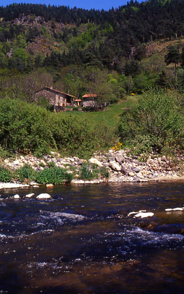 pr&egrave;s de la Loire